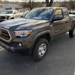 Used 2018 Toyota Tacoma SR 4dr Access Cab 4WD 6.1 ft. SB (2.7L 4cyl 6A) For Sale